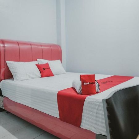 Reddoorz @ Jalan Pemuda Medan Exterior foto