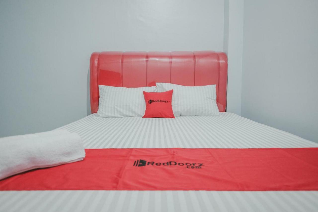 Reddoorz @ Jalan Pemuda Medan Exterior foto